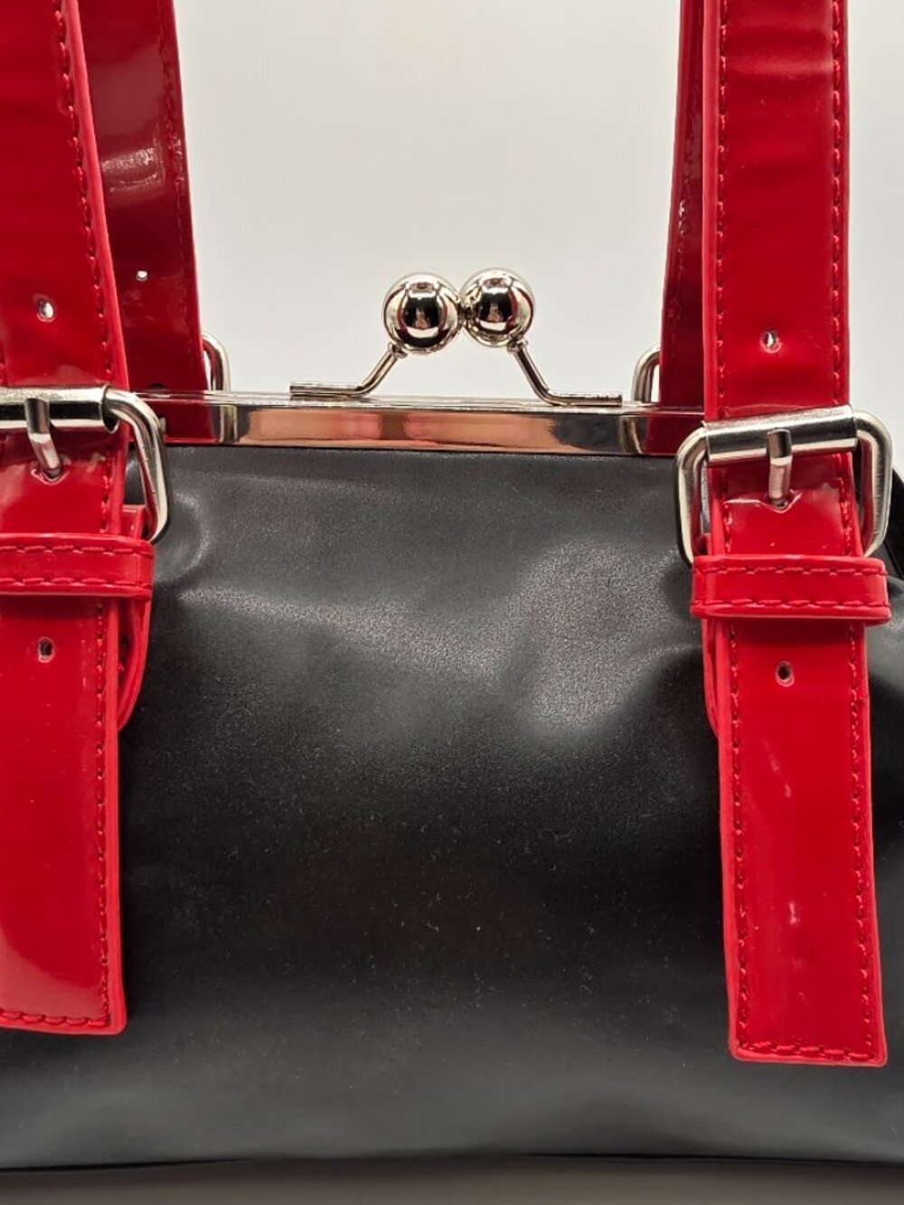 Sourpuss Retro Design Roller Derby Winged Flying Skate Handbag - Picture 7 of 13